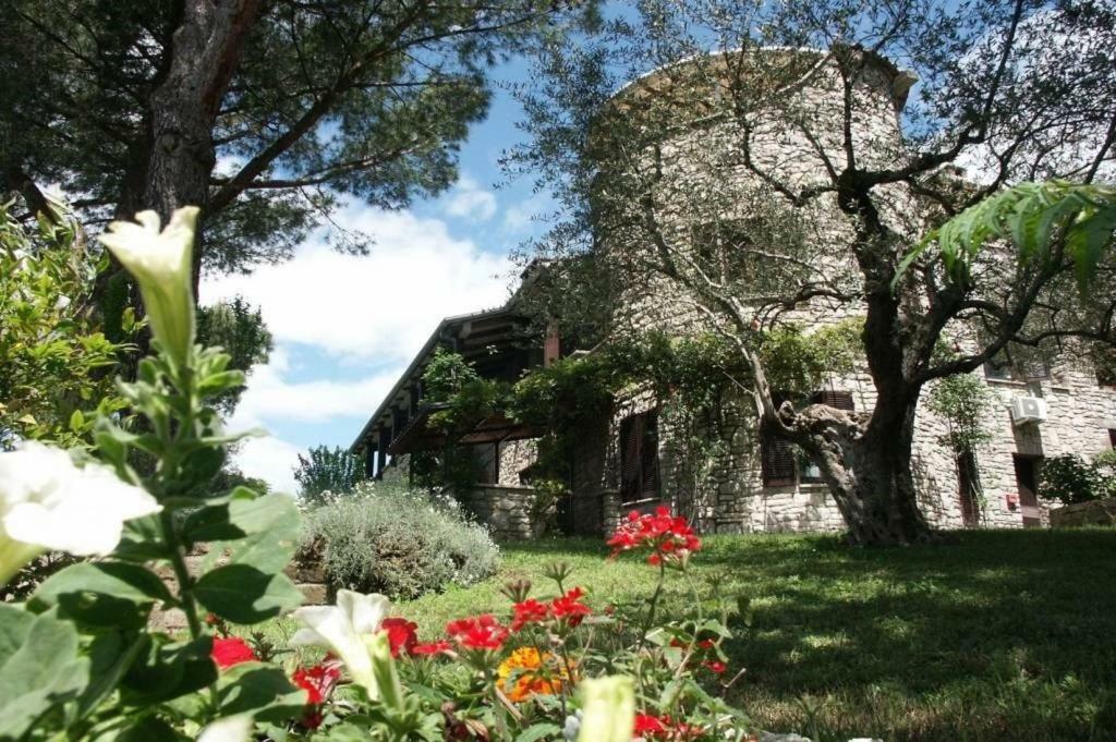 Lovely Place Passignano sul Trasimeno Exterior photo